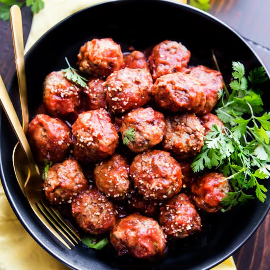 Sweet and Spicy Sriracha Meatballs