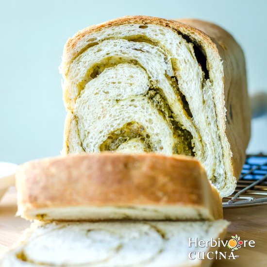 Multigrain Pesto Swirl Bread