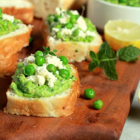 Green peas & feta open toast