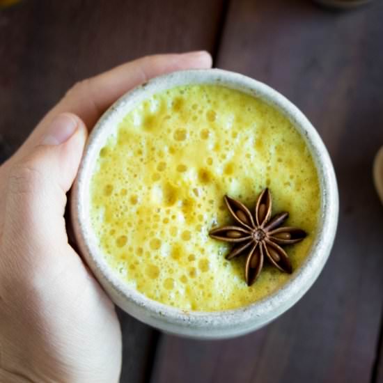 Vegan Turmeric Latte