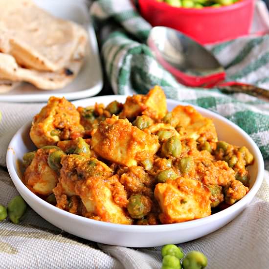 Green Chickpeas & Paneer Curry