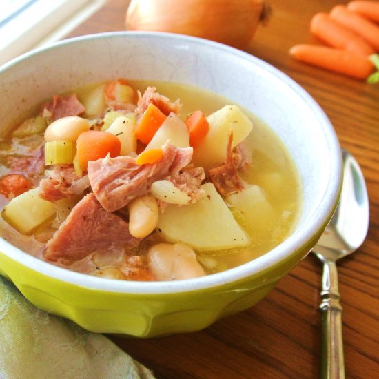 One Pot Ham, Potato and Bean Soup