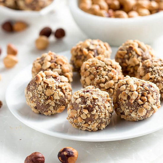 Easiest Keto Hazelnut Truffles