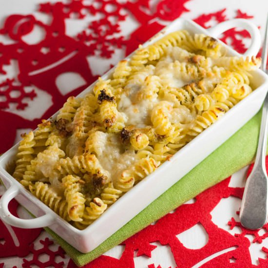 Fusilli baked with cheese