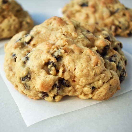 Levain Bakery Oatmeal Raisin Cookie