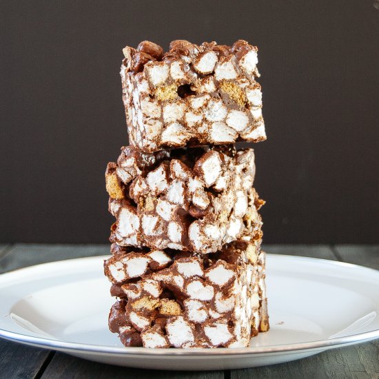 No-Bake C&PB Marshmallow Squares