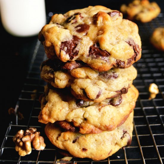 Chocolate Chip Walnut Cookies