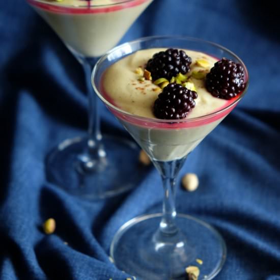 Millet pudding with blackberries