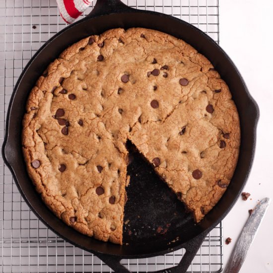 Skillet Chocolate Chip Cookie