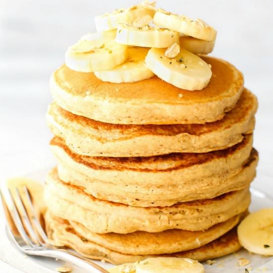 Fluffy Banana Smoothie Pancakes