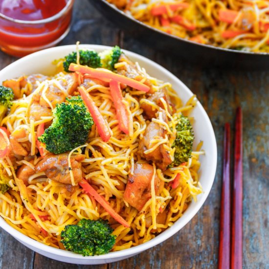 Stir Fried Chicken Noodles