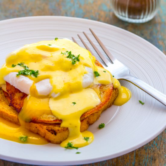 Quick & Easy Eggs Benedict