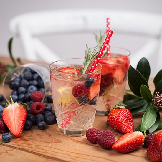 Berry Lemon Gin Fizz