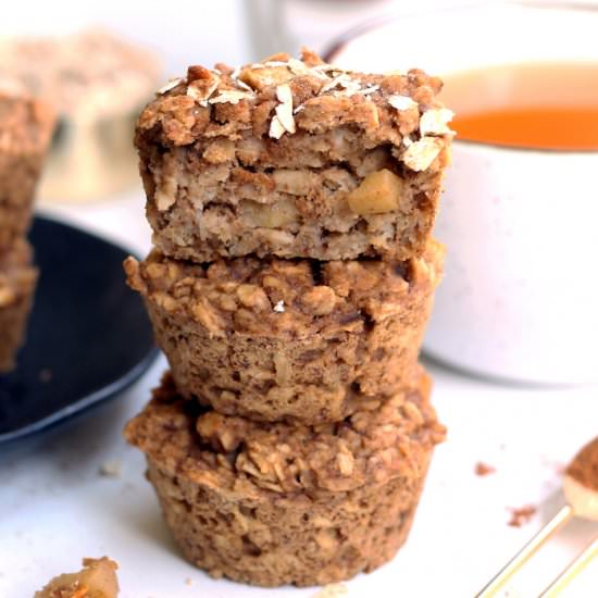 Apple Pie Baked Oatmeal Cups