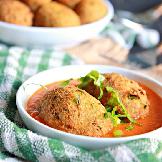 Green Chickpeas Dumplings In Gravy