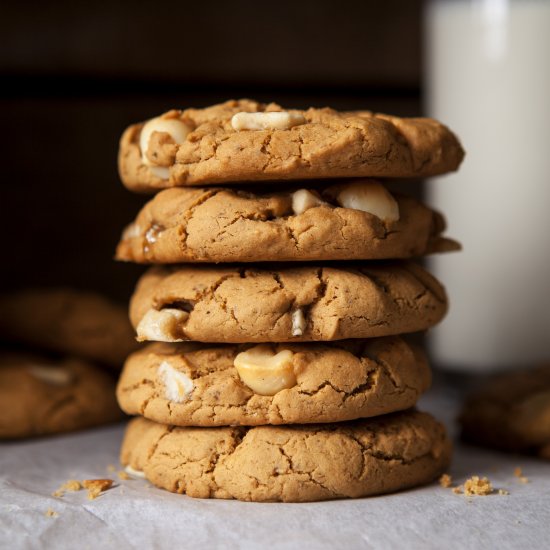 White Chocolate Macadamia Cookies