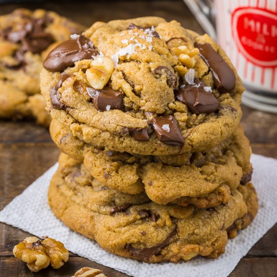 Walnut Chocolate Chunk Cookies