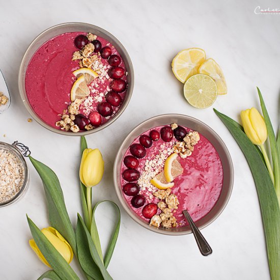 Rasberry smoothie bowl