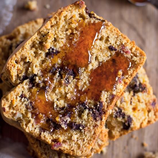 Vegan cake with dates and chocolate