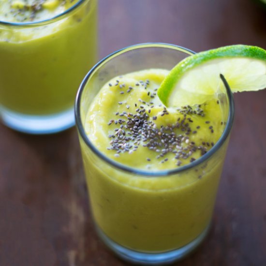 5 Minute Banana Avocado Smoothie