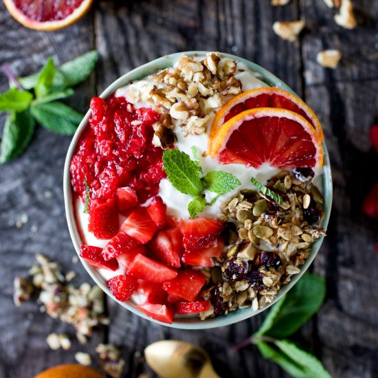 Granola Bowl with Fresh Berries