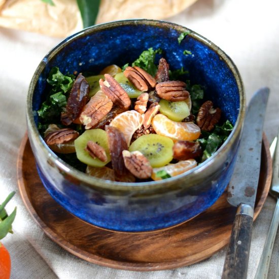 Kale Salad with Quinoa and Pecans