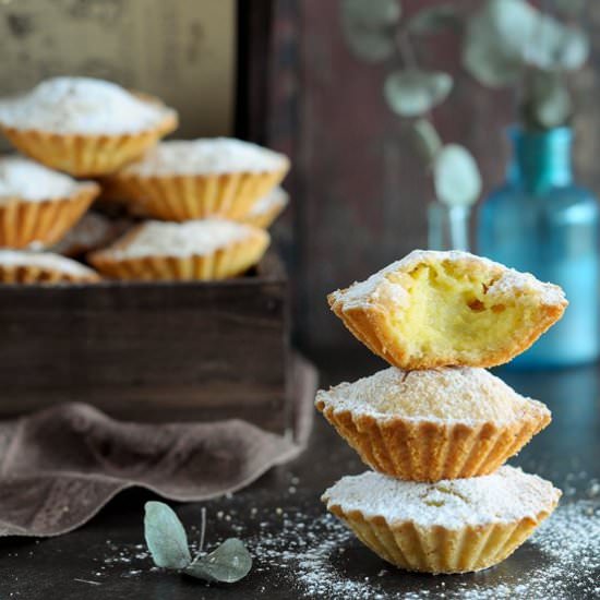 Cupcakes with Vanilla Cream