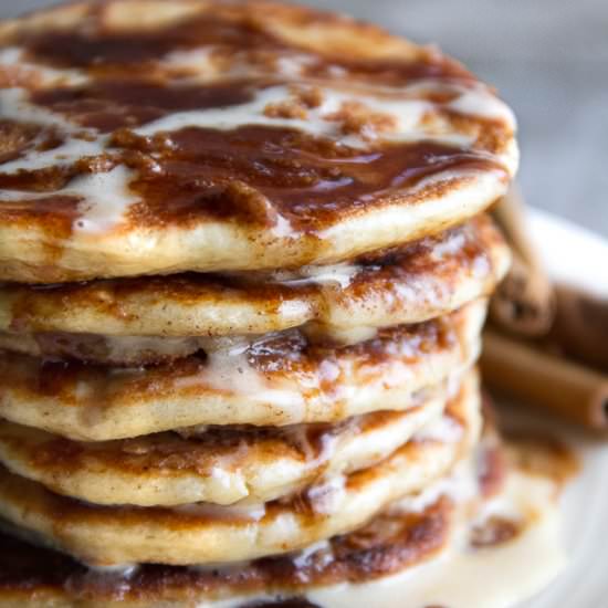 Cinnamon Roll Greek Yogurt Pancakes