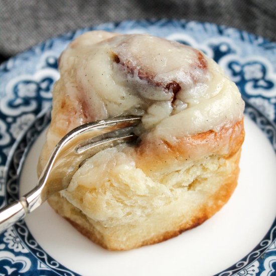 Cinnamon Rolls Cream Cheese Icing