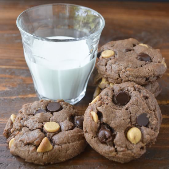 Flourless Chocolate PB Cookies