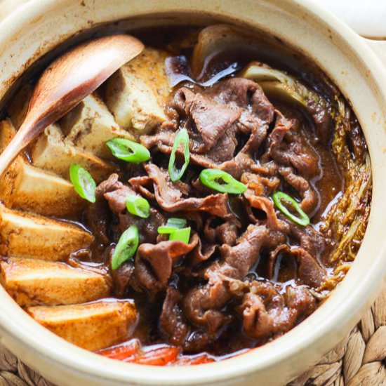 Simple Japanese Hot Pot (Sukiyaki)