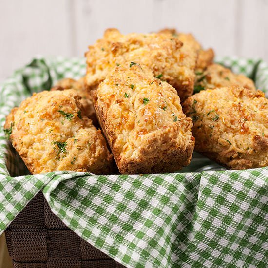 Easy Cheddar Bay Biscuits