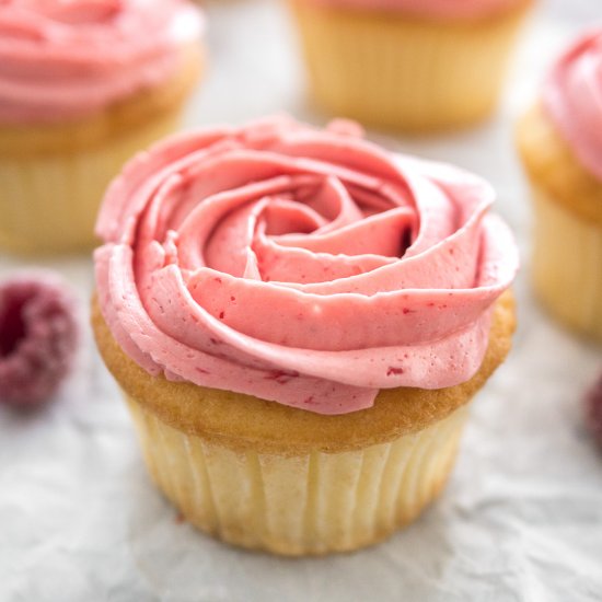 Raspberry Lemon Curd Cupcakes