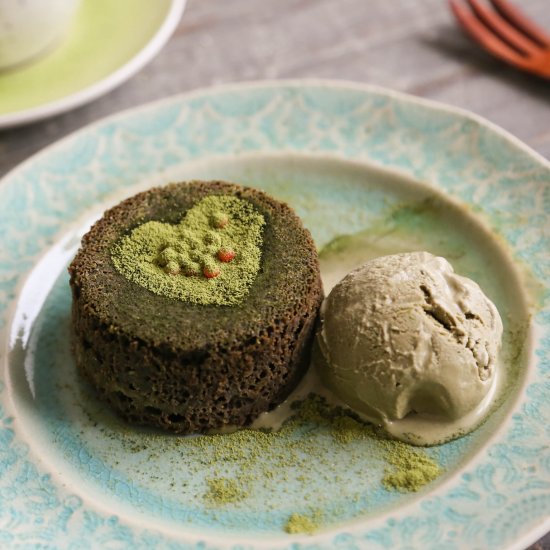 Matcha Molten Lava Cake