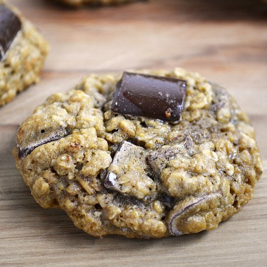 Chocolate Chunk Oat Cookies