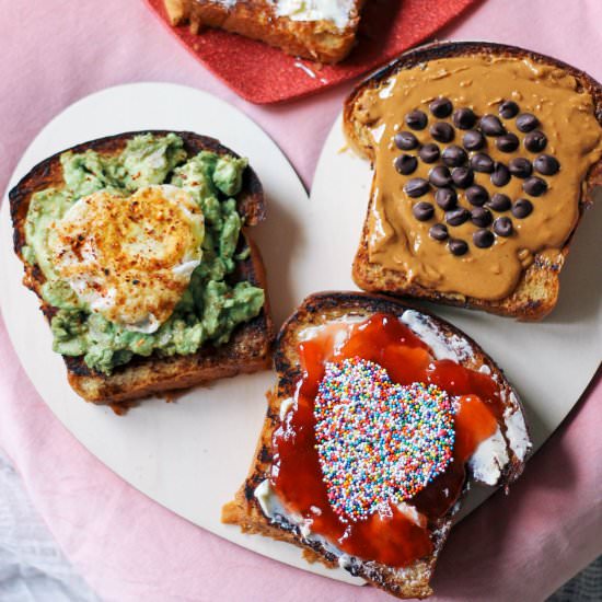 V-Dday Toast Breakfast in Bed