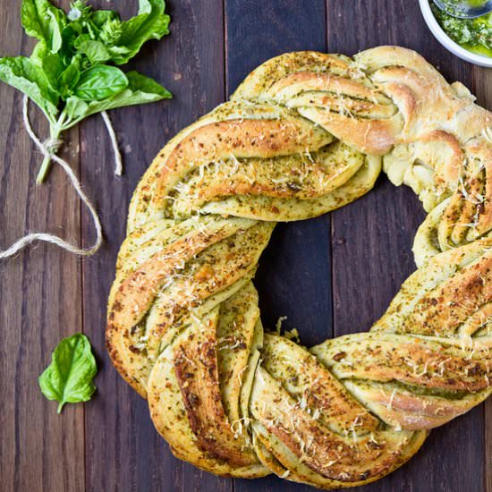 Garlic, Pesto, Cheese Pull Apart