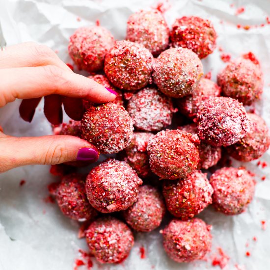 No Bake Strawberry Cake Bliss Bites