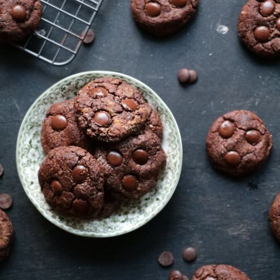 Paleo Chocolate Chip Cookies