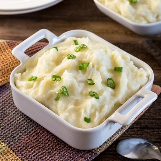 Light and Fluffy Mashed Potatoes