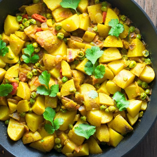 Vegan Indian Potato & Pea Curry