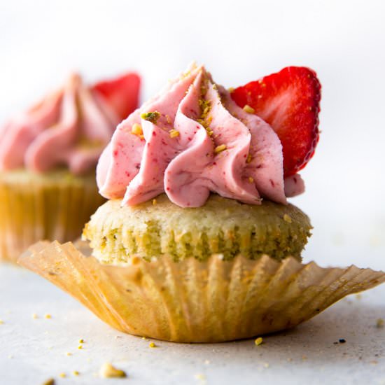 Pistachio Cupcakes Strawberry Icing