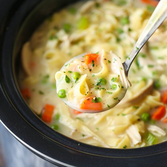 Slow Cooker Creamy Chicken Noodle