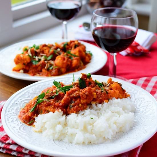 Spicy Chicken and Cauliflower Curry