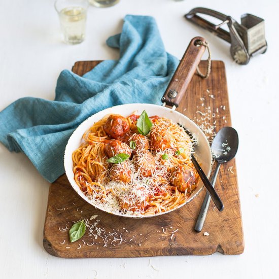 chicken meatballs & tomato sauce