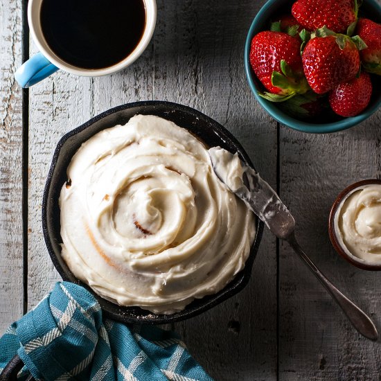 Giant Skillet Cinnamon Roll