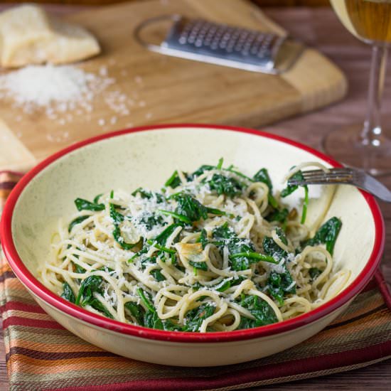 Garlic and Spinach Spaghetti