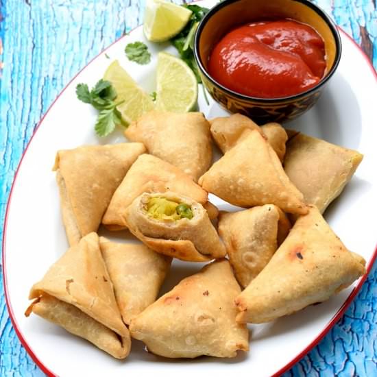 Gobi Matar Mini Samosa