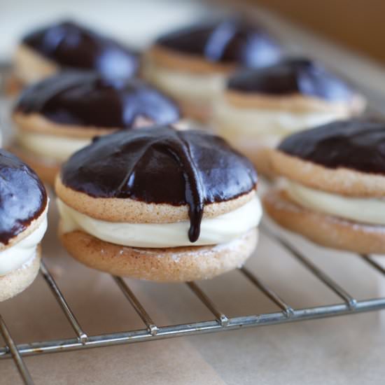 Kok – Greek Whoopies