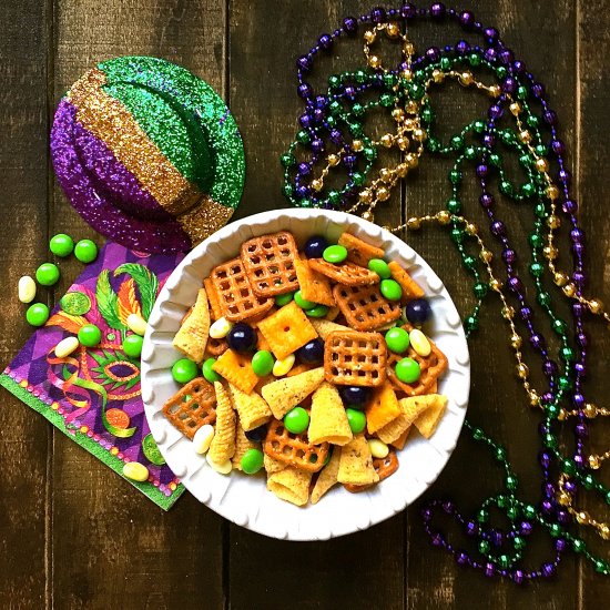 Easy Mardi Gras Snack Mix